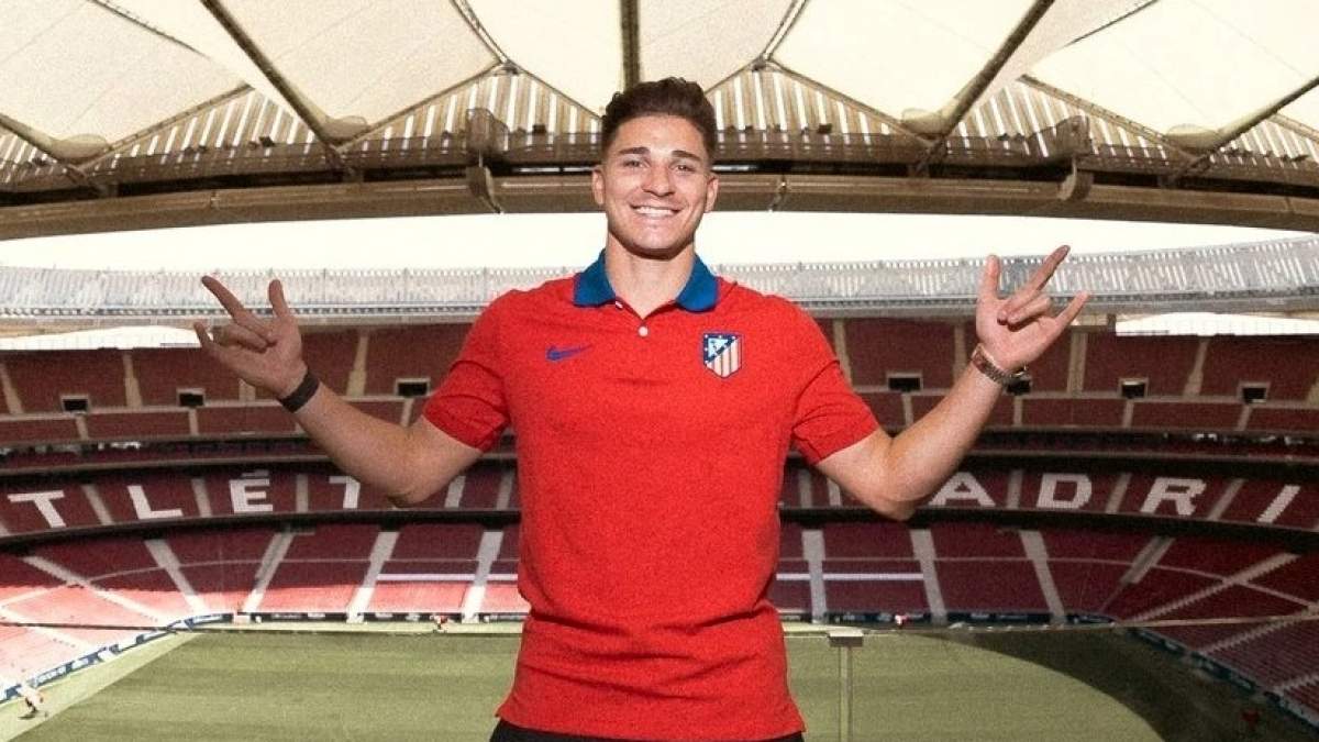 Julián Álvarez avisa en el Atlético de Madrid, se carga a un crack de Diego Simeone, sentenciado