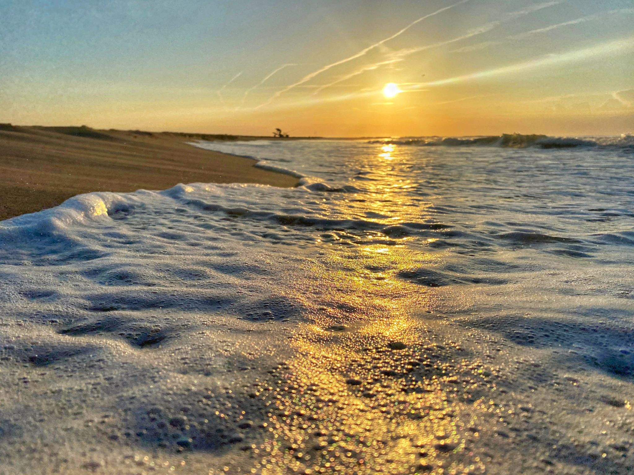 Diumenge amb ruixats i tempestes localment intenses al nord-est i baixada de les temperatures