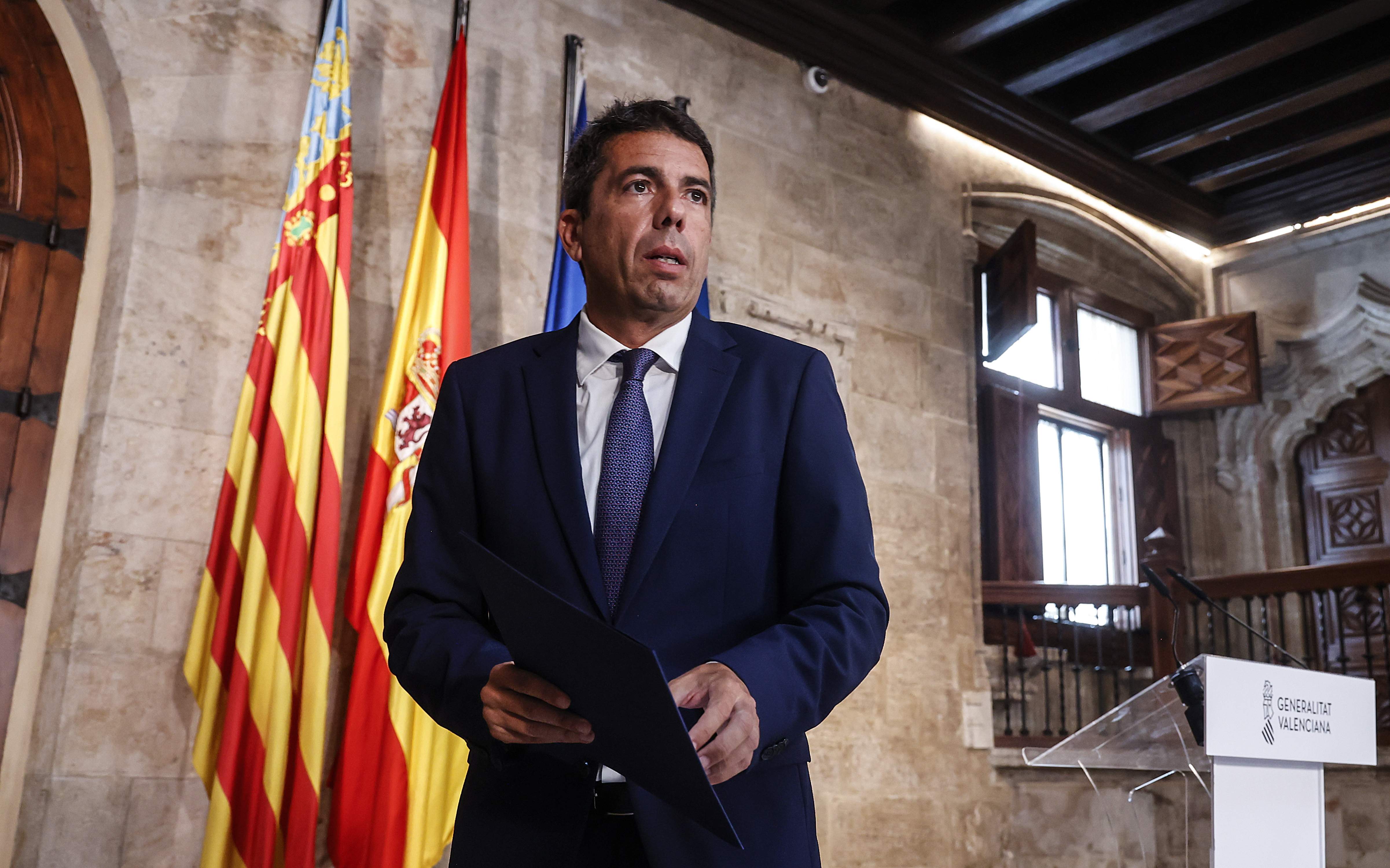 Mazón esclata contra el terme 'Països Catalans' en una pancarta: "Insult supremacista"