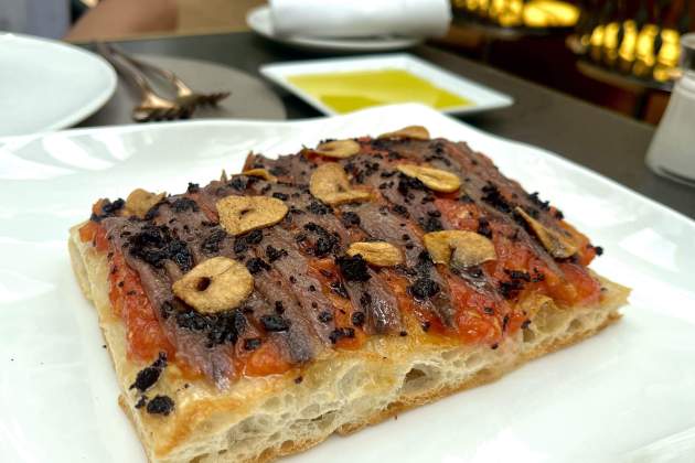 Pizza anxoves Sartoria Panatieri Pizza anxoves Sartoria Panatieri