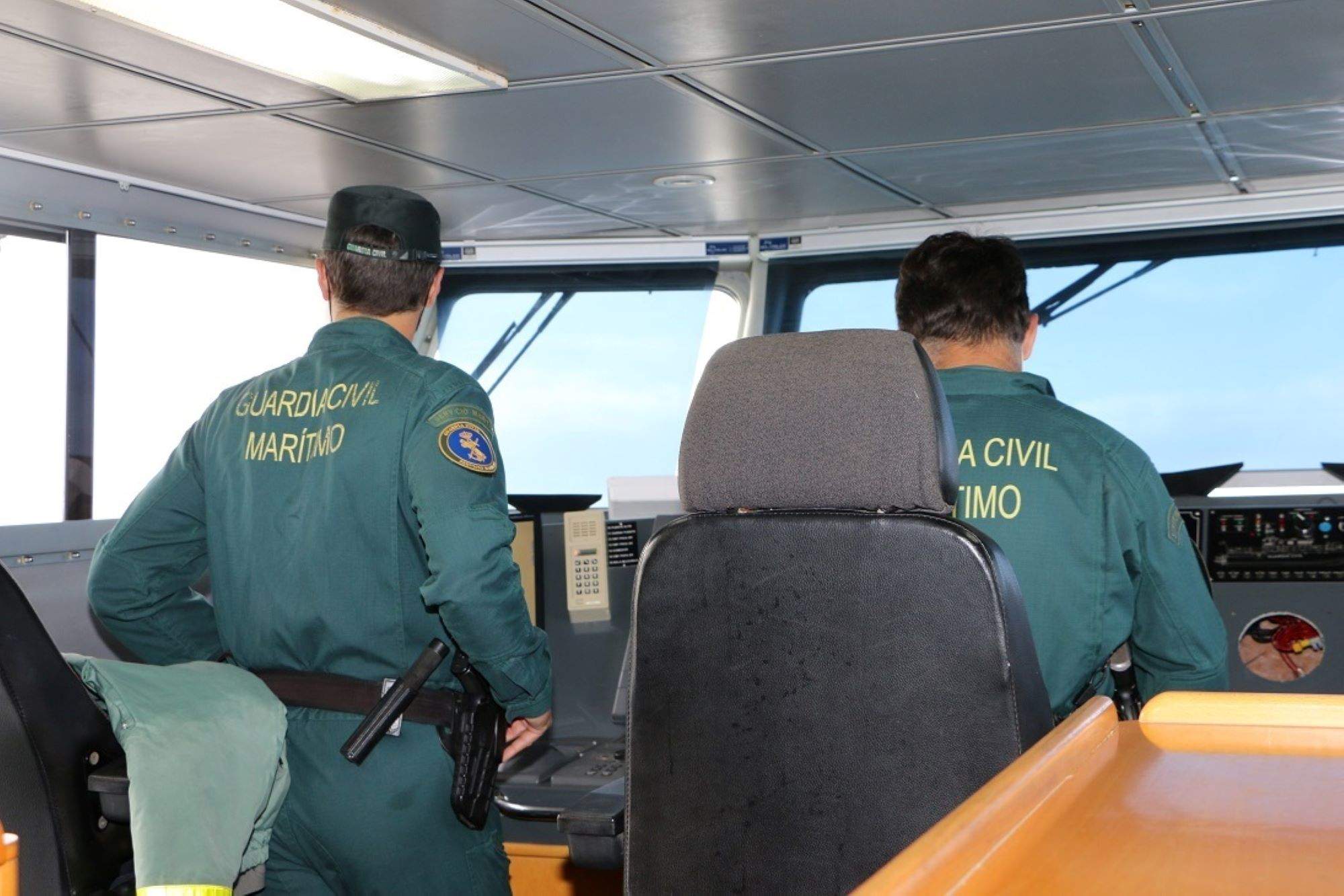 Se incendia una patera en Formentera con migrantes a bordo
