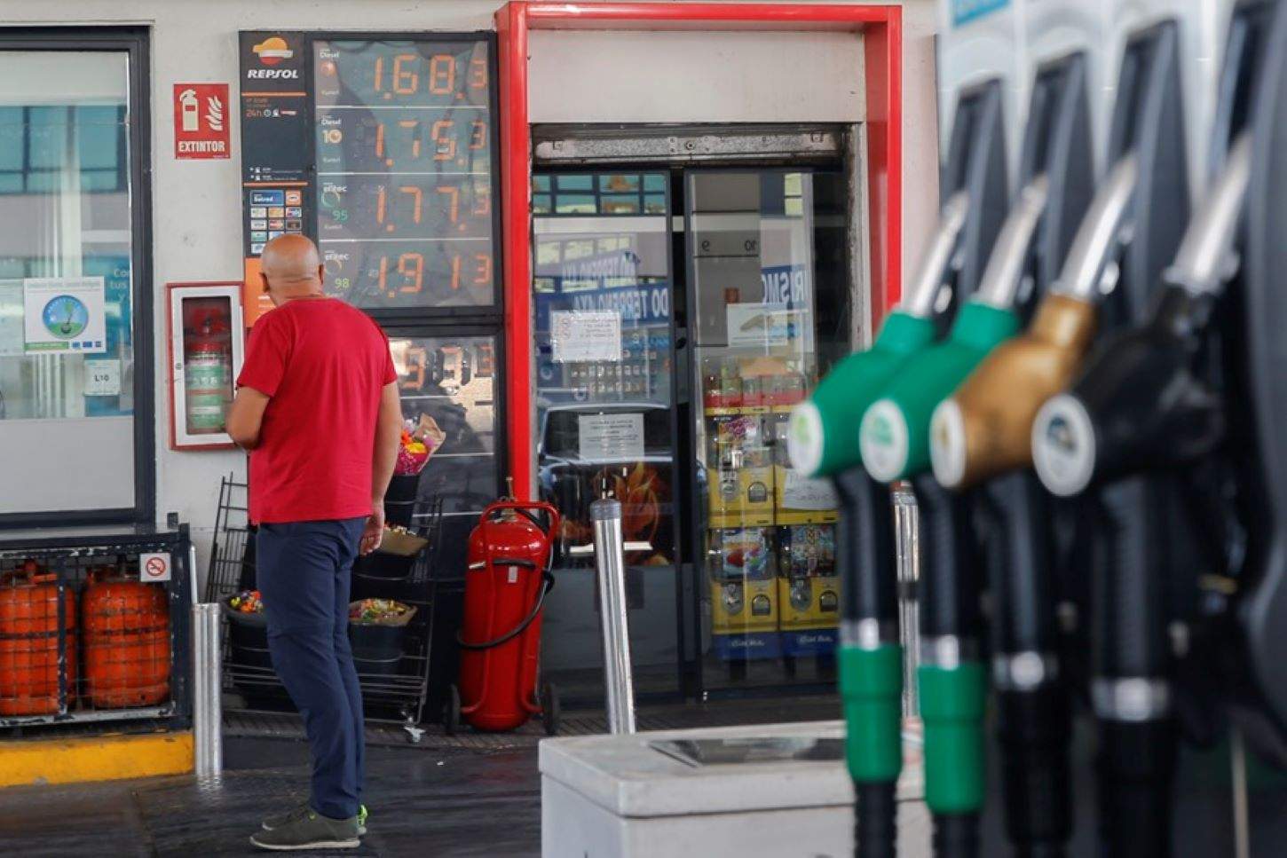 Los expertos piden repostar gasolina cuanto antes para no acabar pagándola a 2 euros el litro