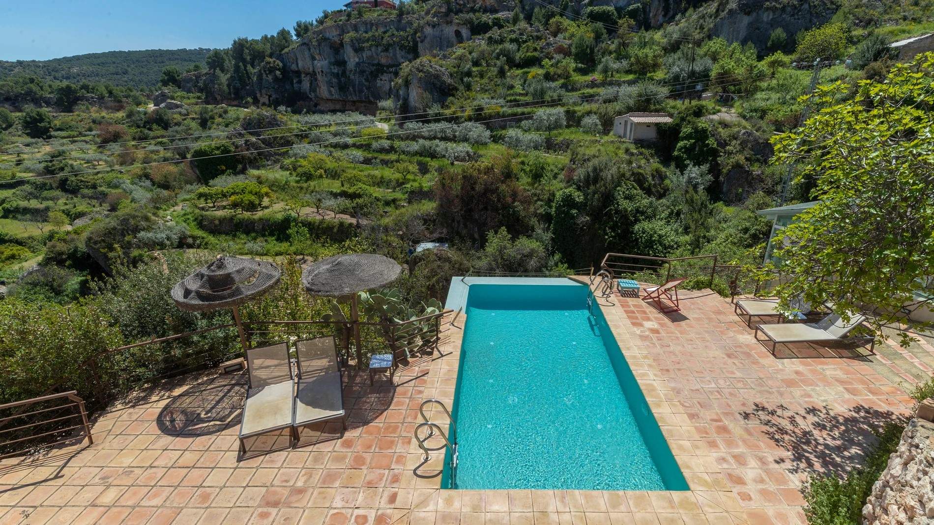 Arnau, constructor: "Així és com pots tenir una piscina bona bonica i barata a casa teva"