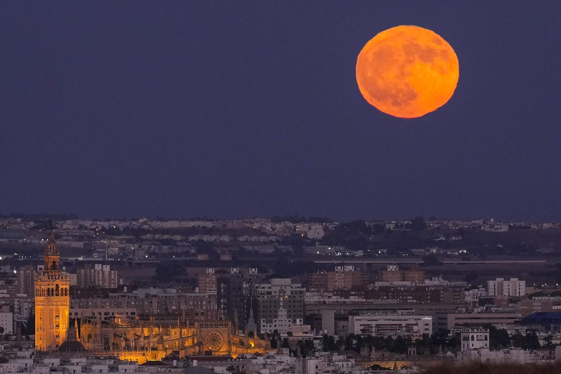 superluna sevilla superluna sevilla