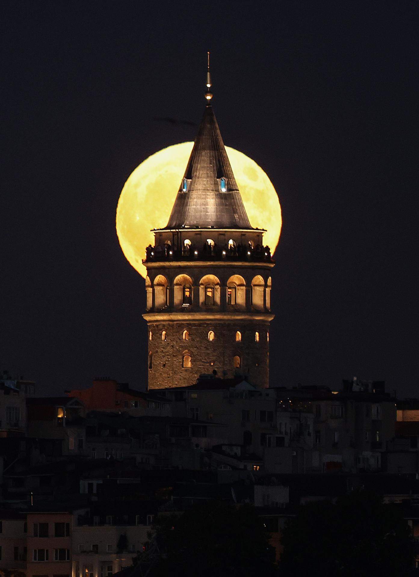 superluna Istambul superluna Istambul