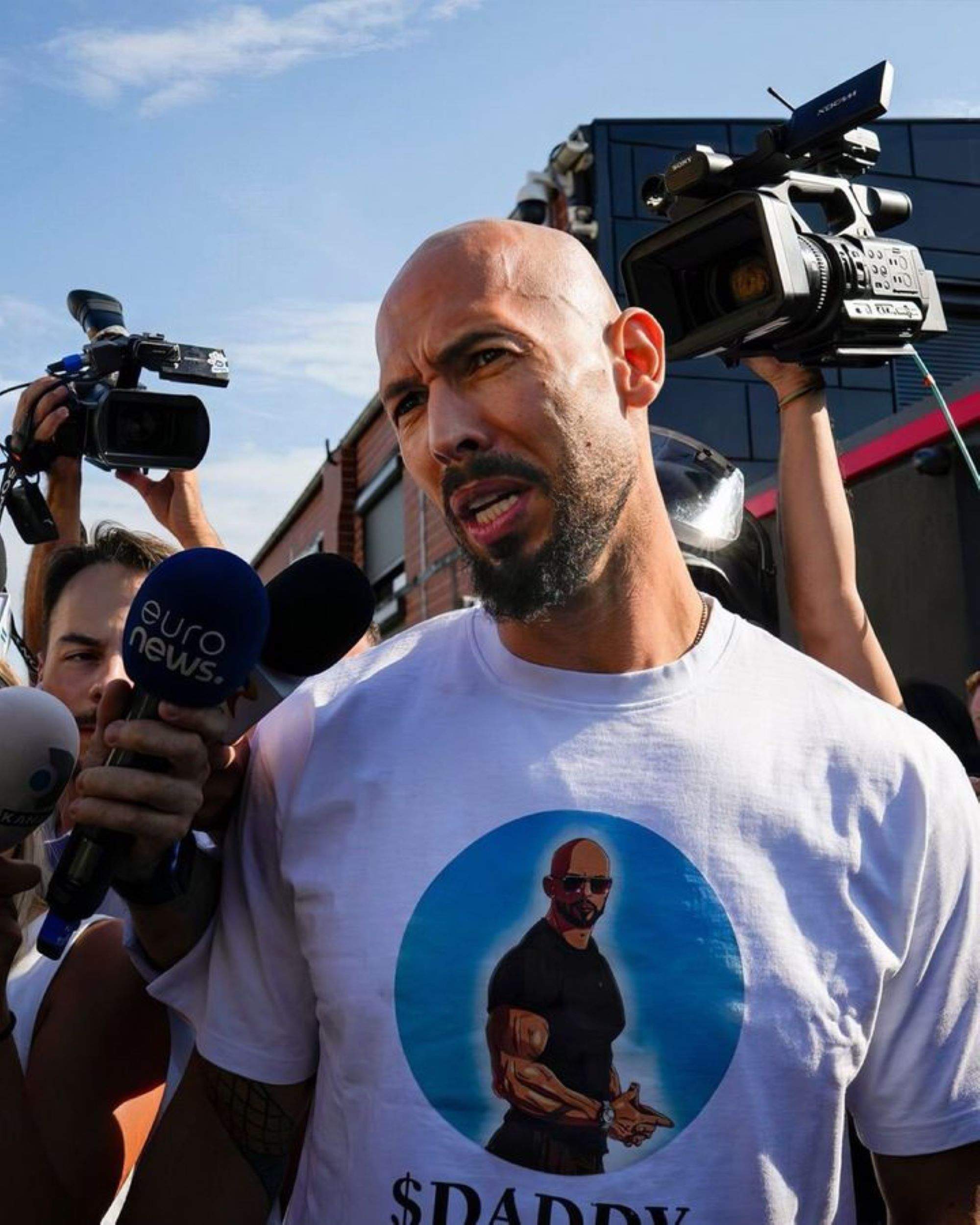 Vuelven a detener en Rumania al influencer Andrew Tate ante nuevas acusaciones de tráfico de personas