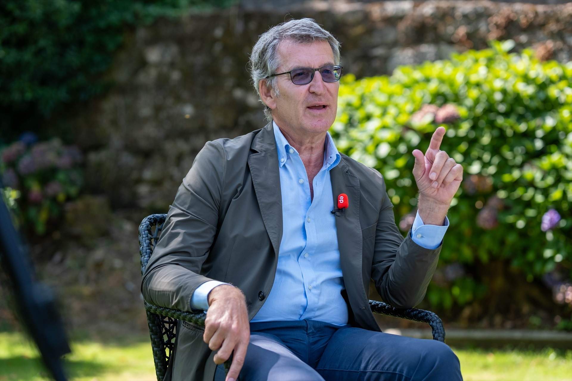 Feijóo rechaza aceptar la inmigración irregular y el Gobierno le exige "un poco de humanidad"