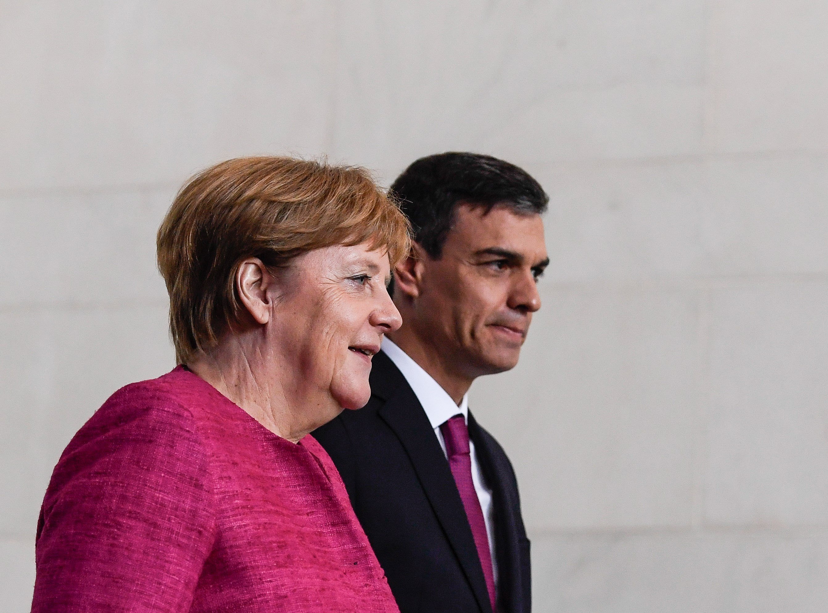 Sánchez aborda amb Merkel la situació catalana en una cimera bilateral