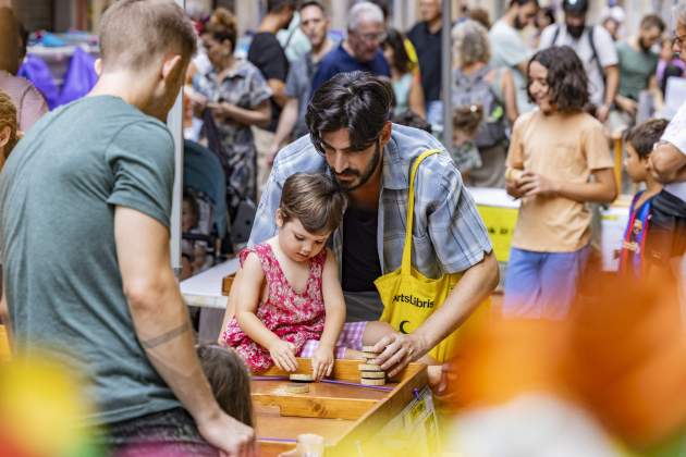 Carrers guarnits festes de sants 2024 concerts / Foto: Carlos Baglietto Carrers guarnits festes de sants 2024 concerts / Foto: Carlos Baglietto