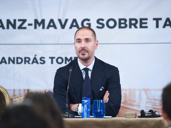 El empresario András Tombor, máximo directivo del grupo húngaro Magyar Vagon, que ha lanzado una opa sobre Talgo. Gustavo Valiente Europa Press El empresario András Tombor, máximo directivo del grupo húngaro Magyar Vagon, que ha lanzado una opa sobre Talgo. Gustavo Valiente Europa Press