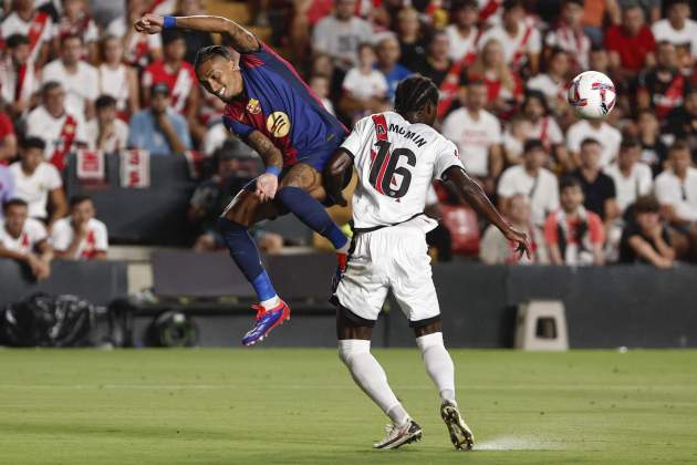 Raphinha Mumin Rayo Vallecano Barça / Foto: EFE Raphinha Mumin Rayo Vallecano Barça / Foto: EFE