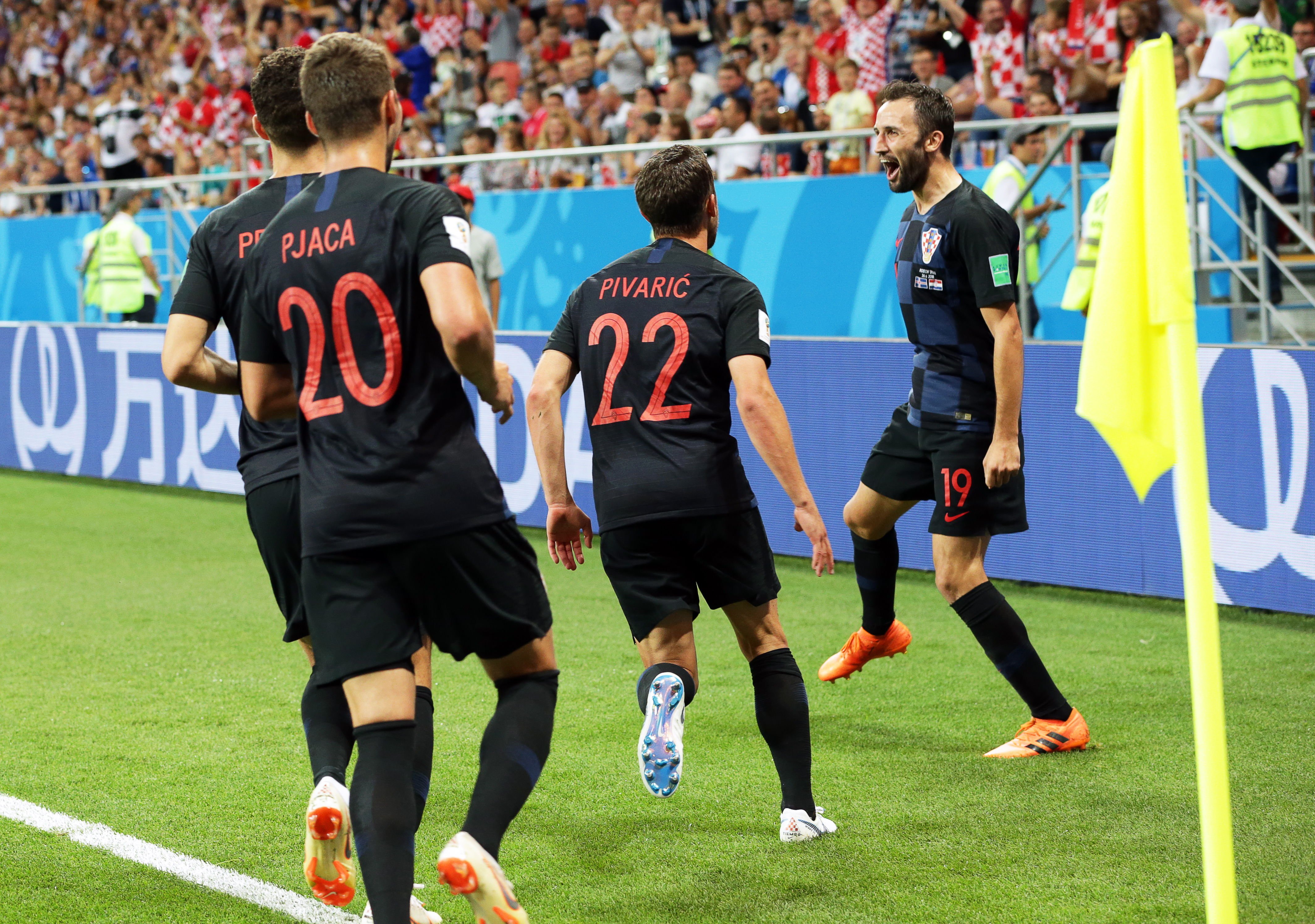Croacia llega a los octavos del Mundial por la puerta grande (1-2)