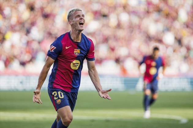 Dani Olmo celebra el seu primer gol a Montjuïc amb el Barça / Foto: Europa press
