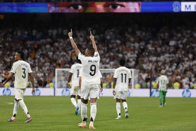 Kylian Mbappé, después de su segundo gol Santiago Bernabéu con el Real Madrid / Foto: EFE Kylian Mbappé, después de su segundo gol Santiago Bernabéu con el Real Madrid / Foto: EFE