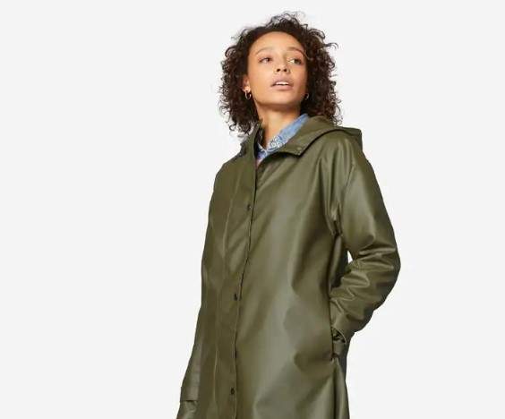 El verde pistacho arrasa esta primavera y es el color clave que necesitas para combinarlo con estilo