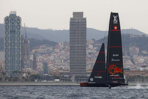 L'Alinghi ha donat la gran sorpresa del dia a la Copa Amèrica / Foto: EFE L'Alinghi ha donat la gran sorpresa del dia a la Copa Amèrica / Foto: EFE
