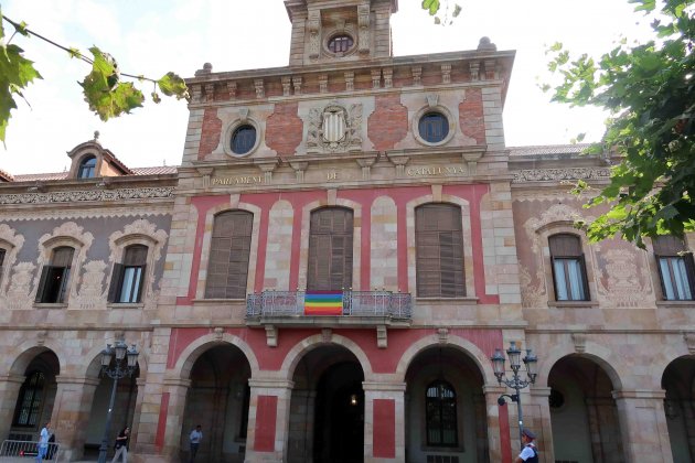 Parlament de Catalunya bandera LGTBI - ACN