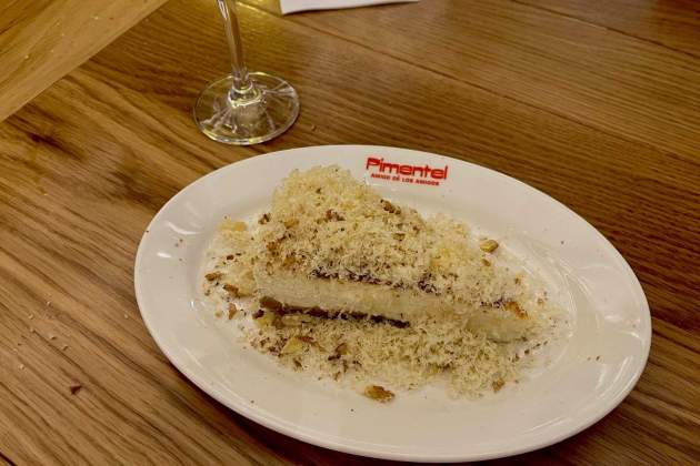 Pastís mel i mató Pimentel Pastís mel i mató Pimentel