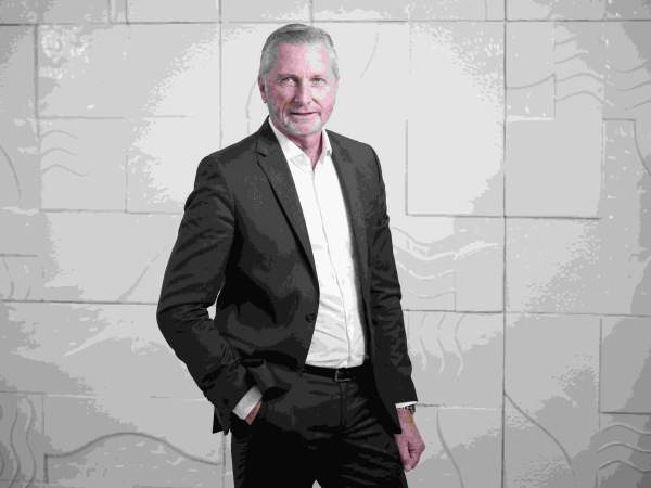 David Powels, Dtor financer Volkswagen turismes. David Powels, Dtor financer Volkswagen turismes.