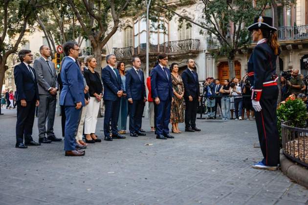 Diada 11S 2024 Ofrenda Floral a Rafael Casanova Salvador Illa y PSC / Foto: Carlos Baglietto Diada 11S 2024 Ofrenda Floral a Rafael Casanova Salvador Illa y PSC / Foto: Carlos Baglietto