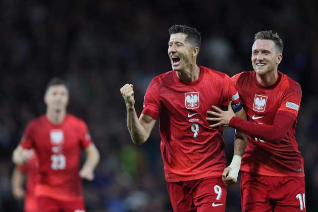 Lewandowski Zielinski gol Polonia Nations League / Foto: EFE Lewandowski Zielinski gol Polonia Nations League / Foto: EFE
