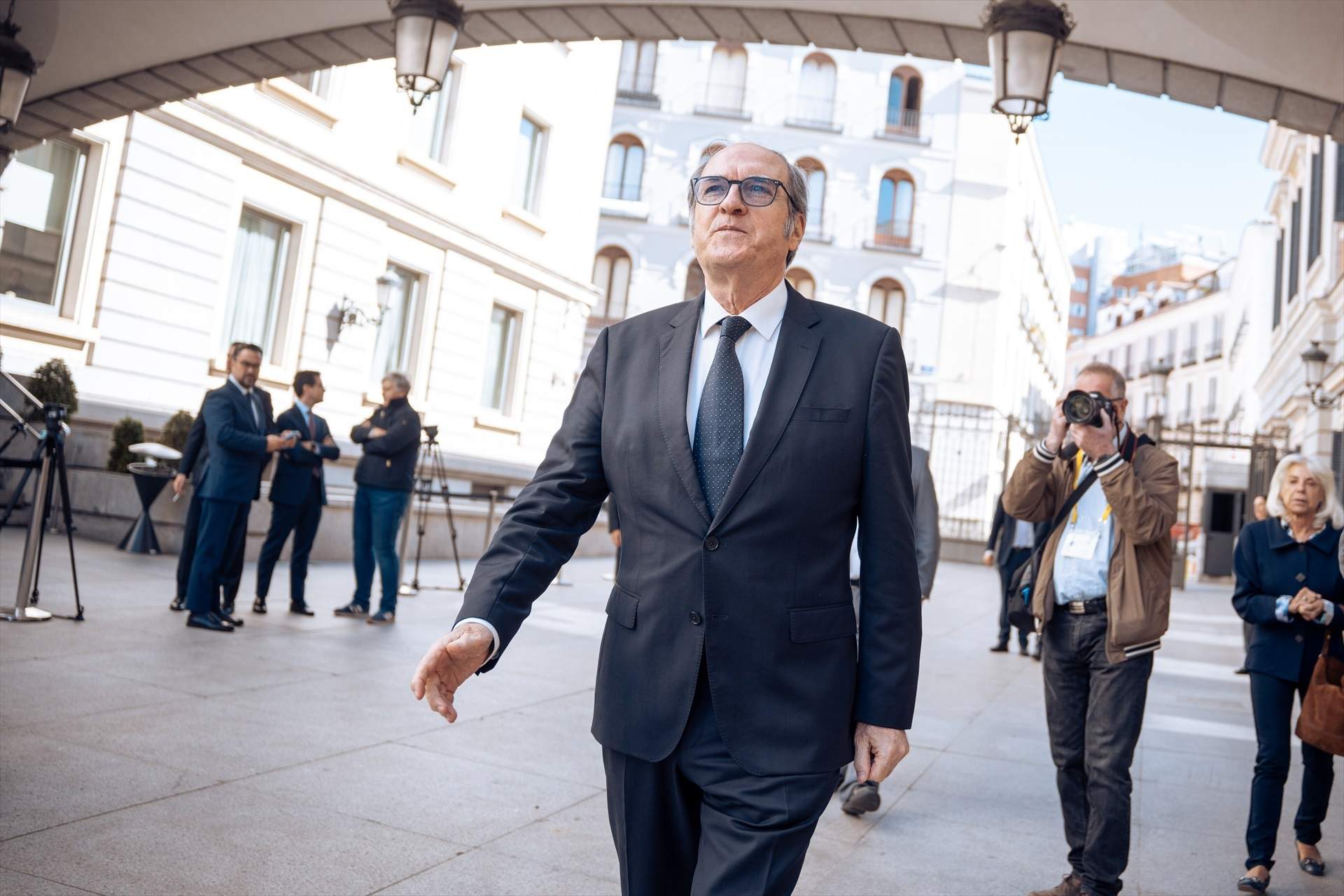 El Defensor del Poble descarta recórrer l’amnistia al TC per “no interferir en el Poder Judicial”