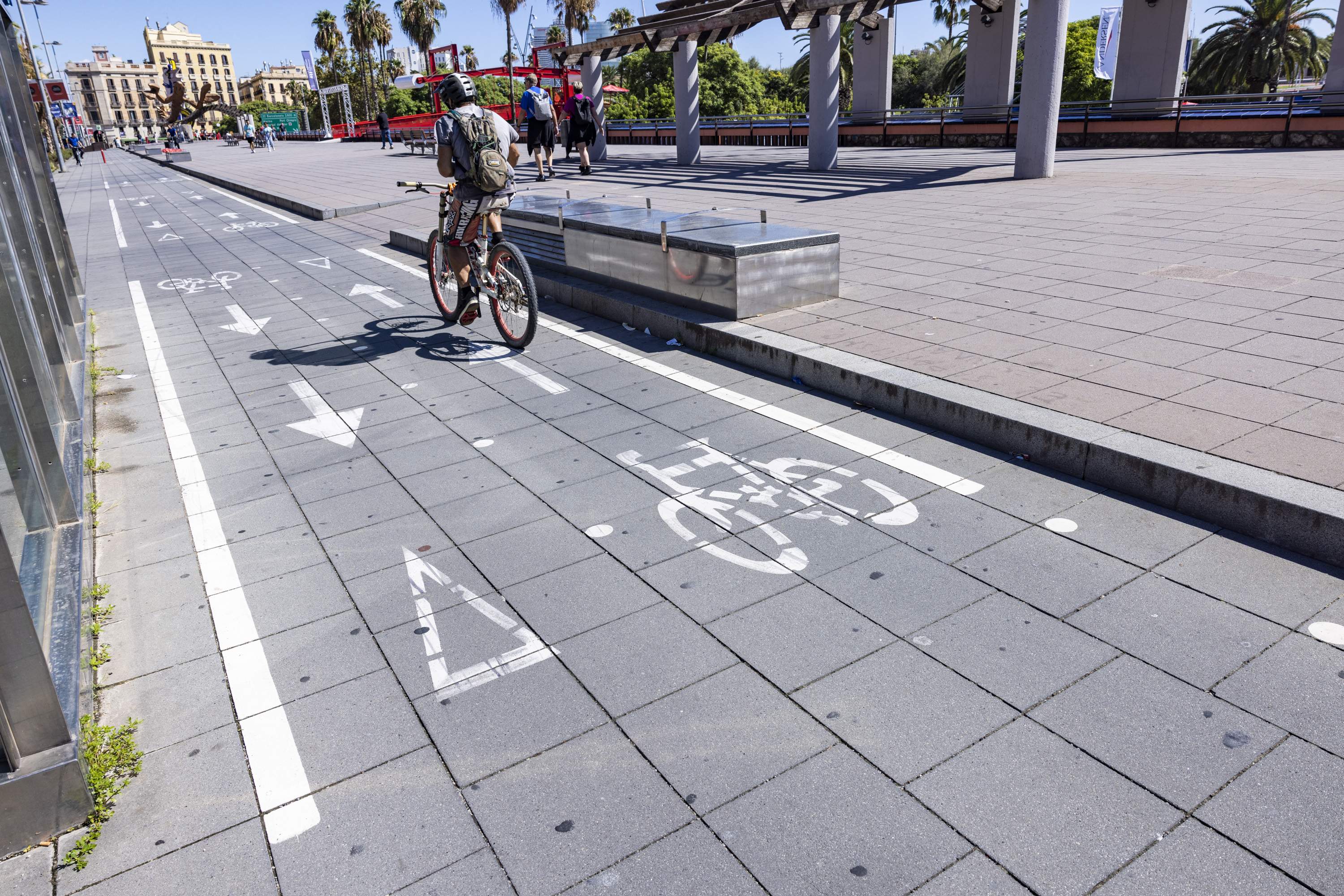 Carrils bici i superilles, principals punts de fricció entre Ajuntament de Barcelona i RACC