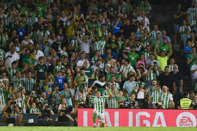 Vitor Roque gol Betis / Foto: EFE Vitor Roque gol Betis / Foto: EFE