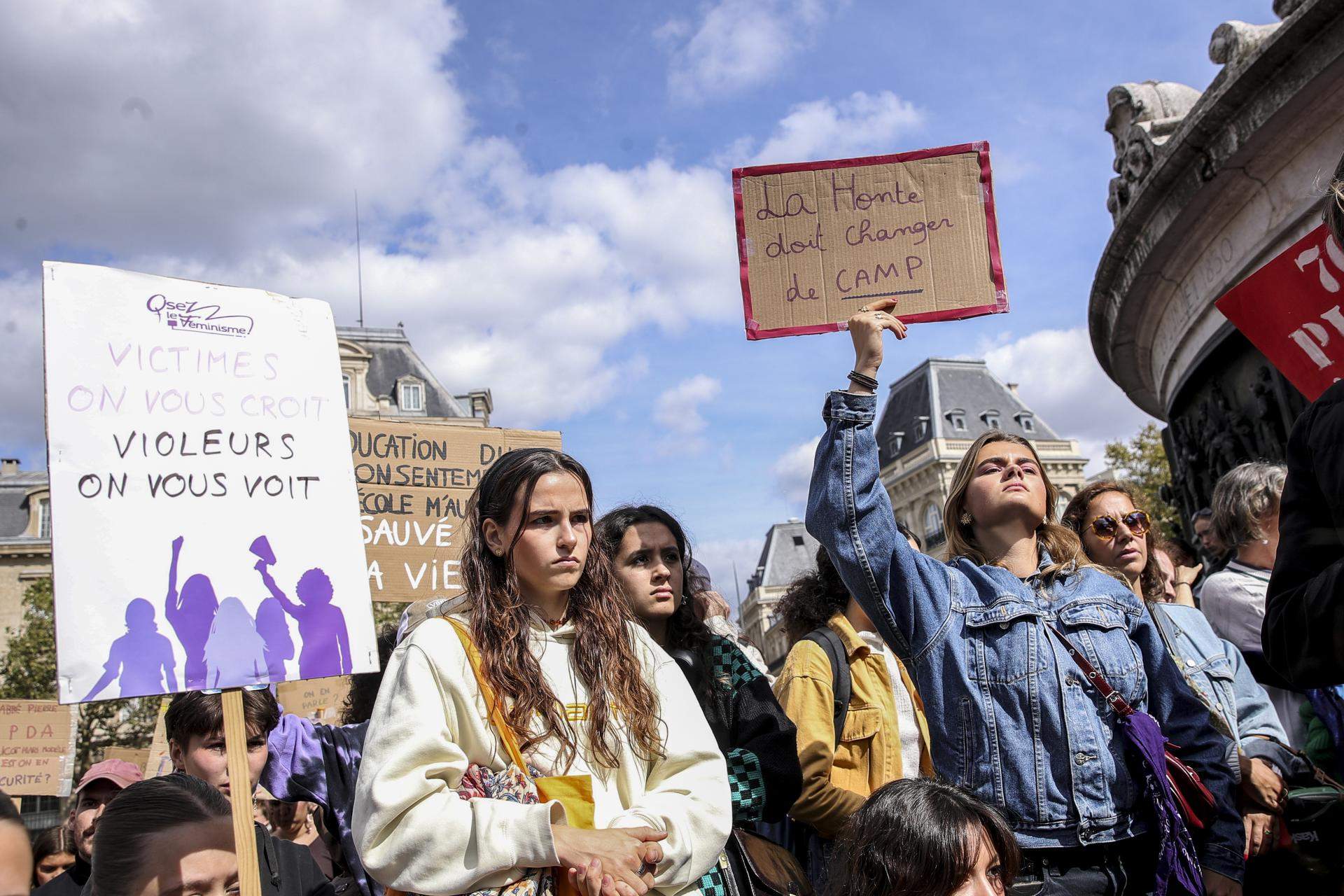 Manifestacions a França fan costat a Gisèle Pelicot, la dona drogada pel marit perquè la violessin