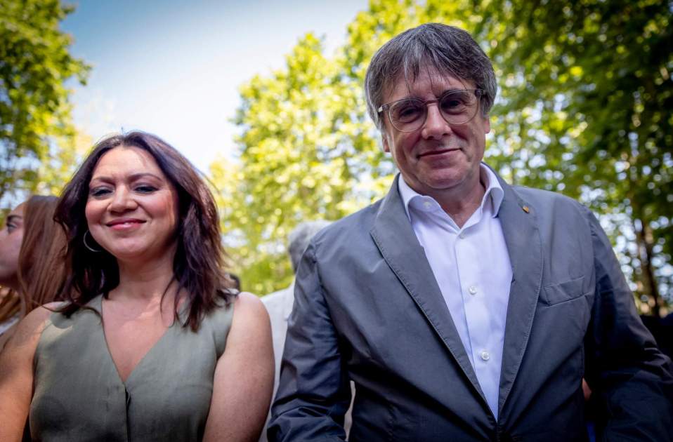 Carles Puigdemont y Marcela Topor, GTRES Carles Puigdemont y Marcela Topor, GTRES