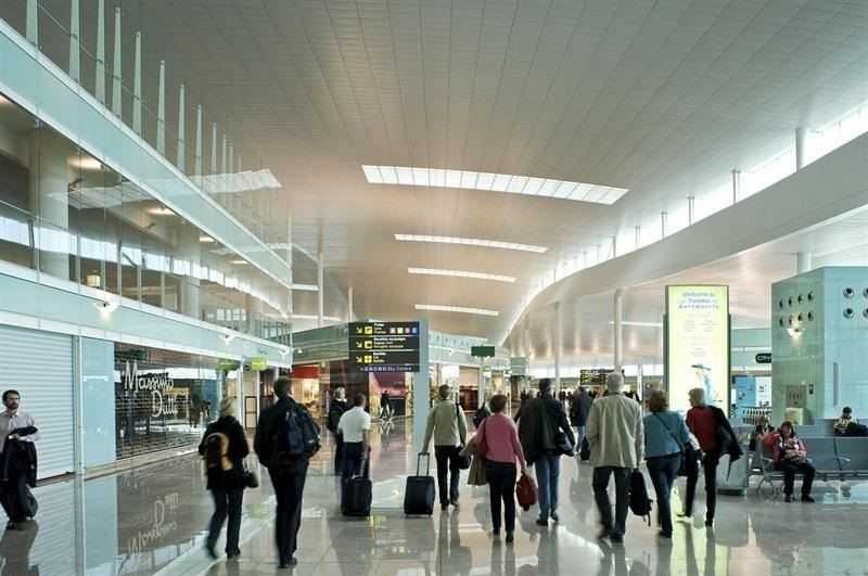 El Prat crece más que Barajas el primer trimestre de 2016