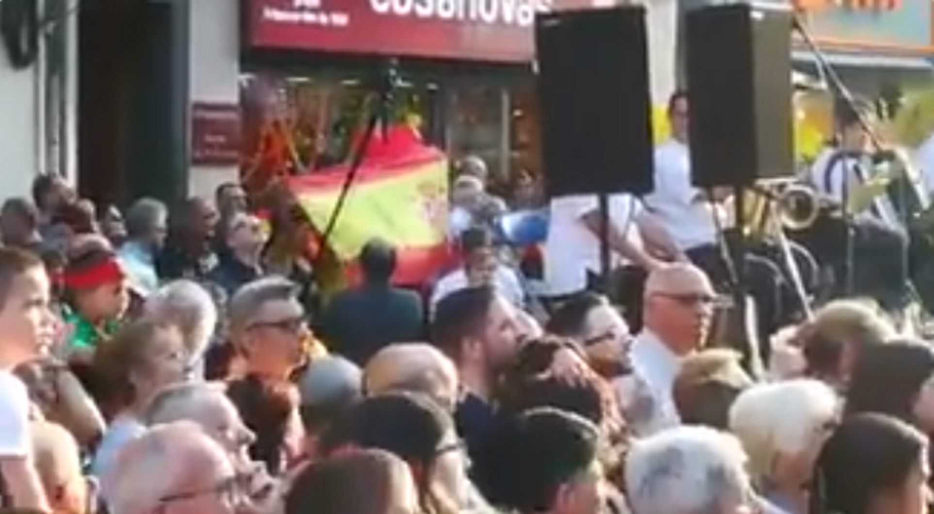 Cuatro españolistas intentan boicotear la Festa Major de Terrassa