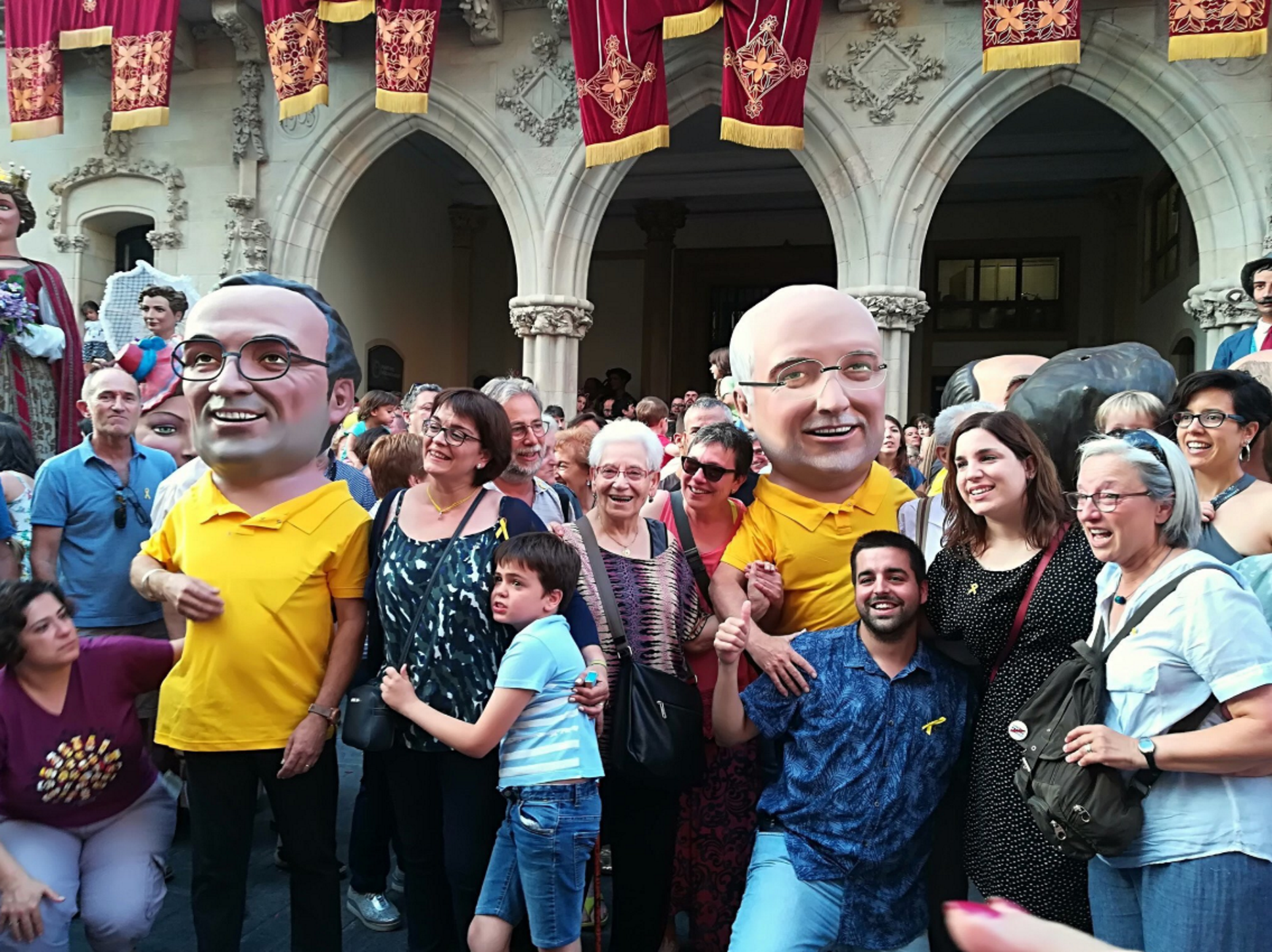 Vibrante homenaje a Rull y Puig en Terrassa (con capgrossos incluidos)