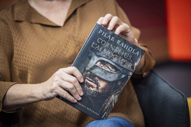 Entrevista Pilar Rahola, nuevo libro Corneliu l'Almogàver / Foto: Carlos Baglietto Entrevista Pilar Rahola, nuevo libro Corneliu l'Almogàver / Foto: Carlos Baglietto