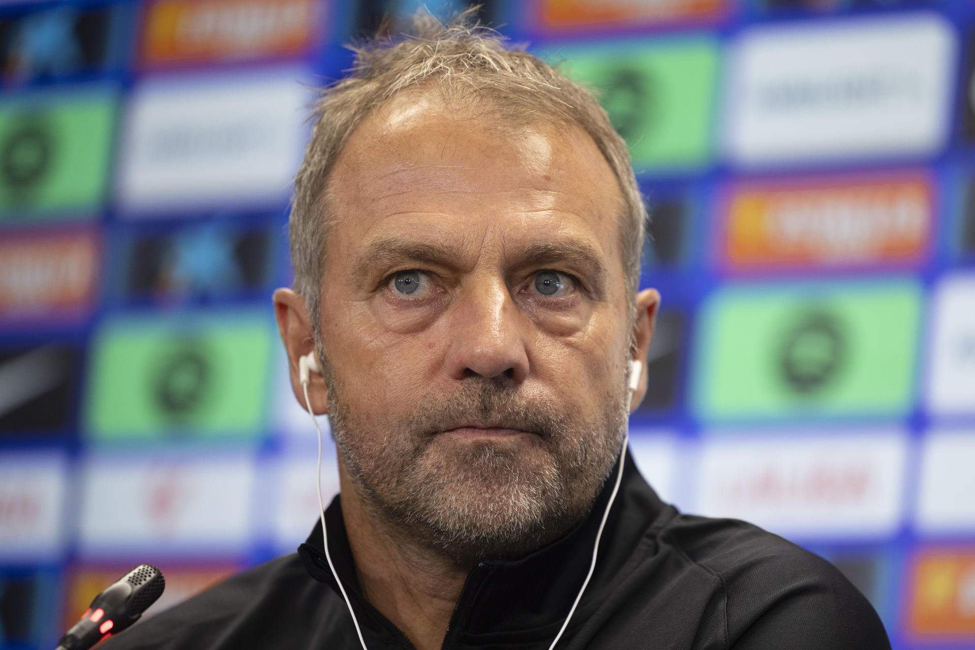 Hansi Flick: "No estic content amb la situació i els jugadors tampoc"