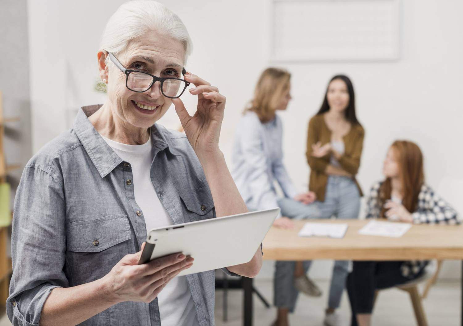 Las razones para contratar a un profesional de más de 50 en el sector TIC son más de las que crees