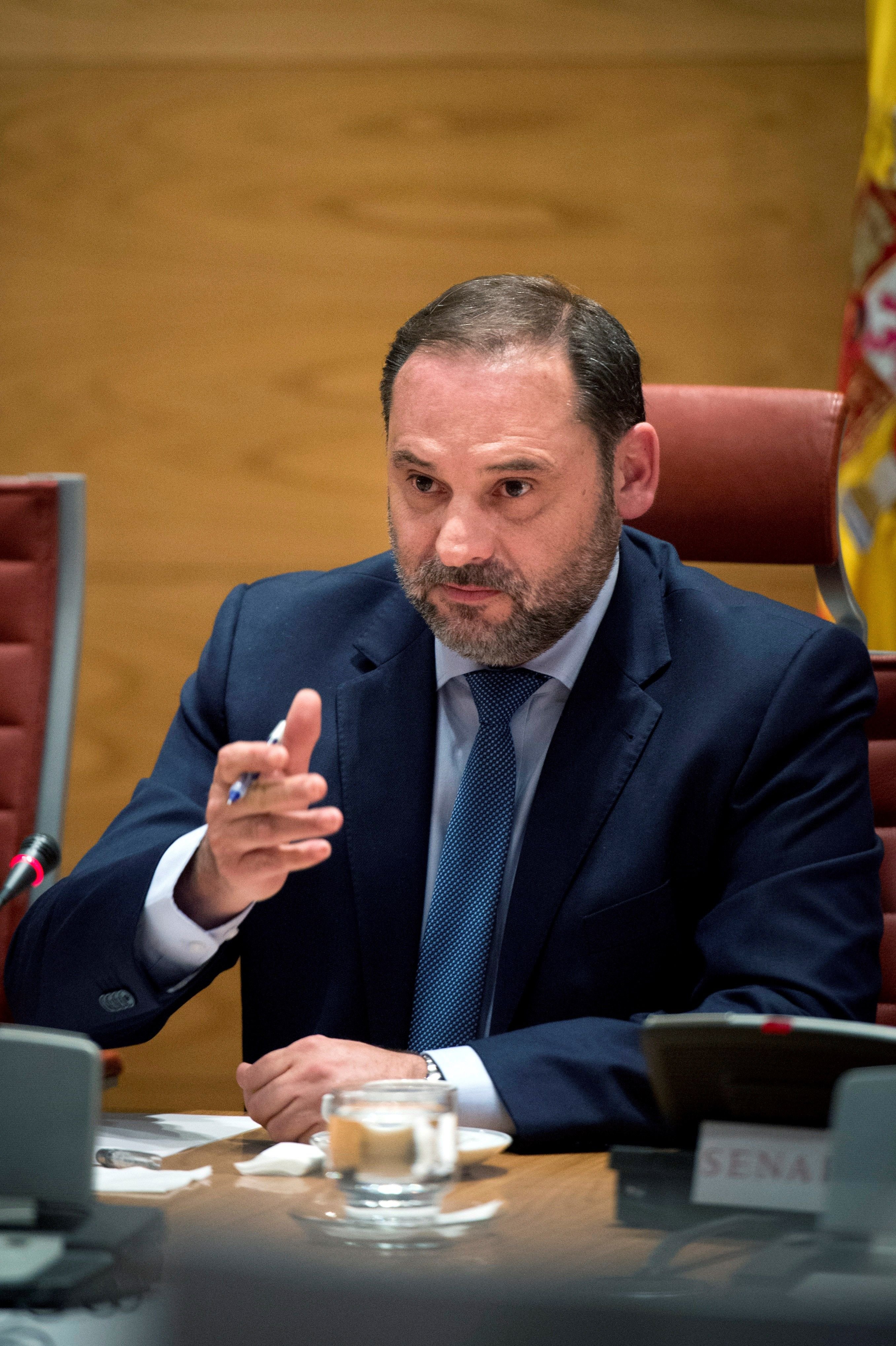 Ábalos avisa que és "impossible" alliberar els presos polítics
