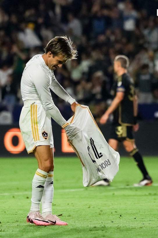 Riqui Puig fent de torero / Instagram Riqui Puig fent de torero / Instagram