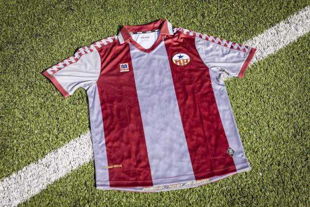 Reportaje camiseta CE Júpiter / Foto: Carlos Baglietto Reportaje camiseta CE Júpiter / Foto: Carlos Baglietto