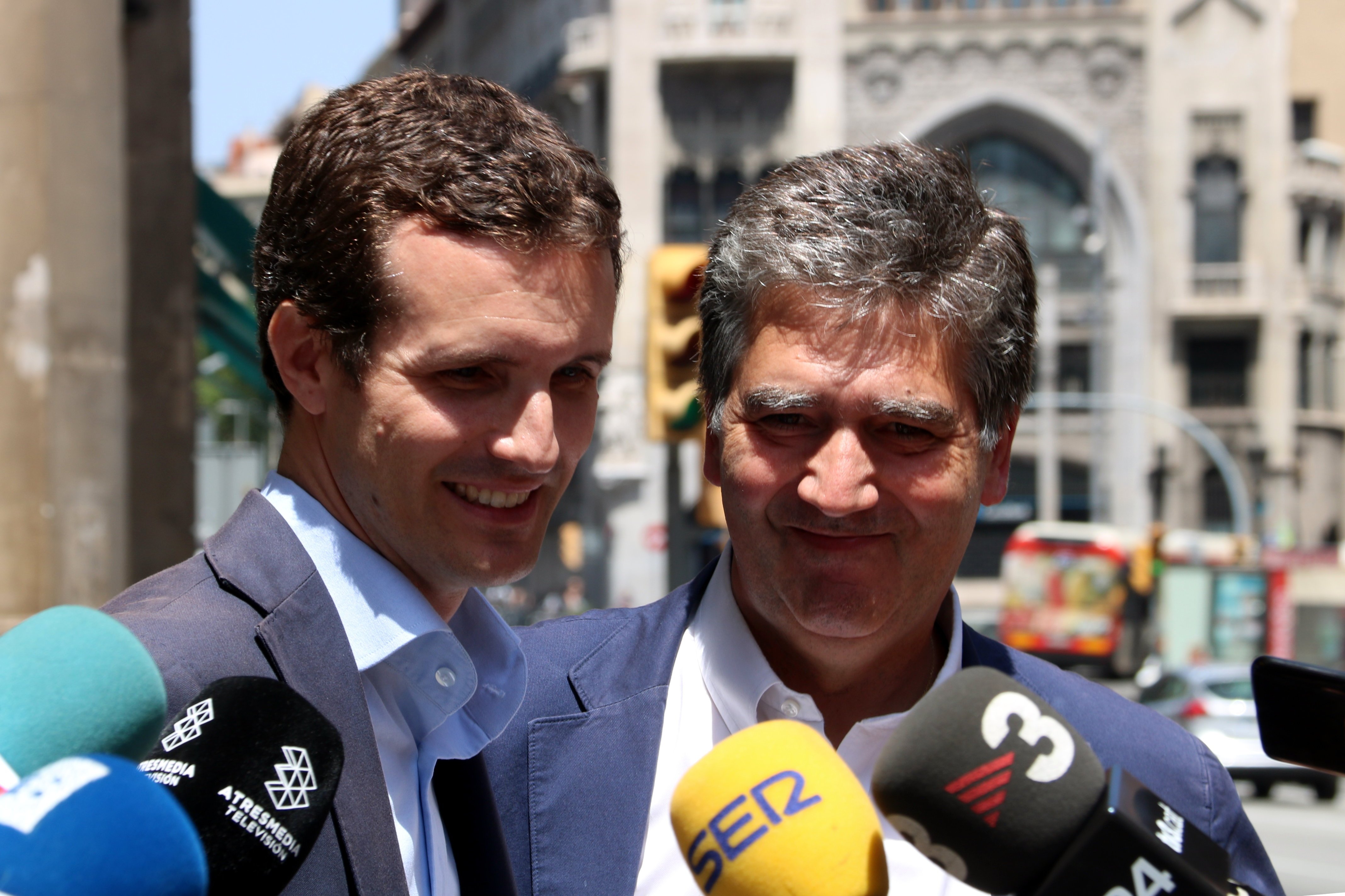 Casado suggests that pro-independence Catalans should leave the country