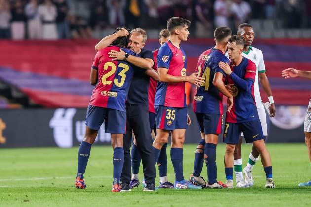 Hansi Flick celebra una victoria del Barça / Foto: EFE Hansi Flick celebra una victoria del Barça / Foto: EFE