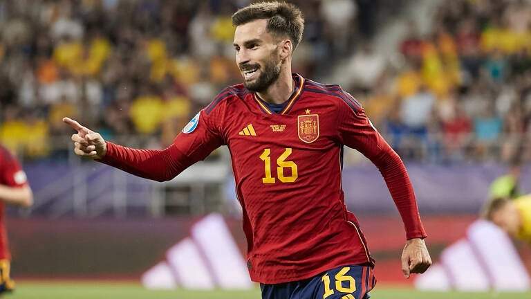 Álex Baena rebutja l'oferta de l'Atlètic de Madrid per seguir en el Vila-real