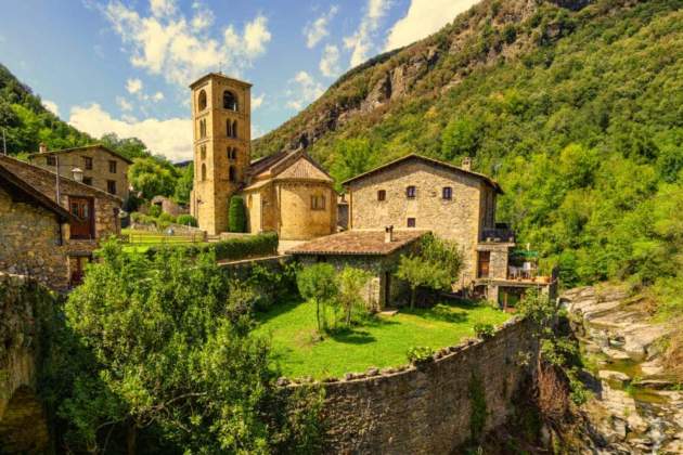 pueblos otoño catalunya pueblos otoño catalunya