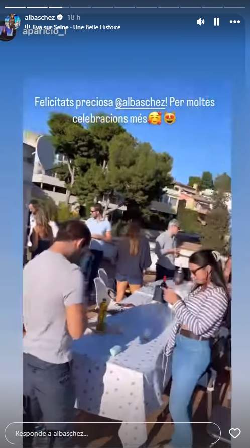 Artur en el fondo en el terrado de Alba, Instagram Artur en el fondo en el terrado de Alba, Instagram