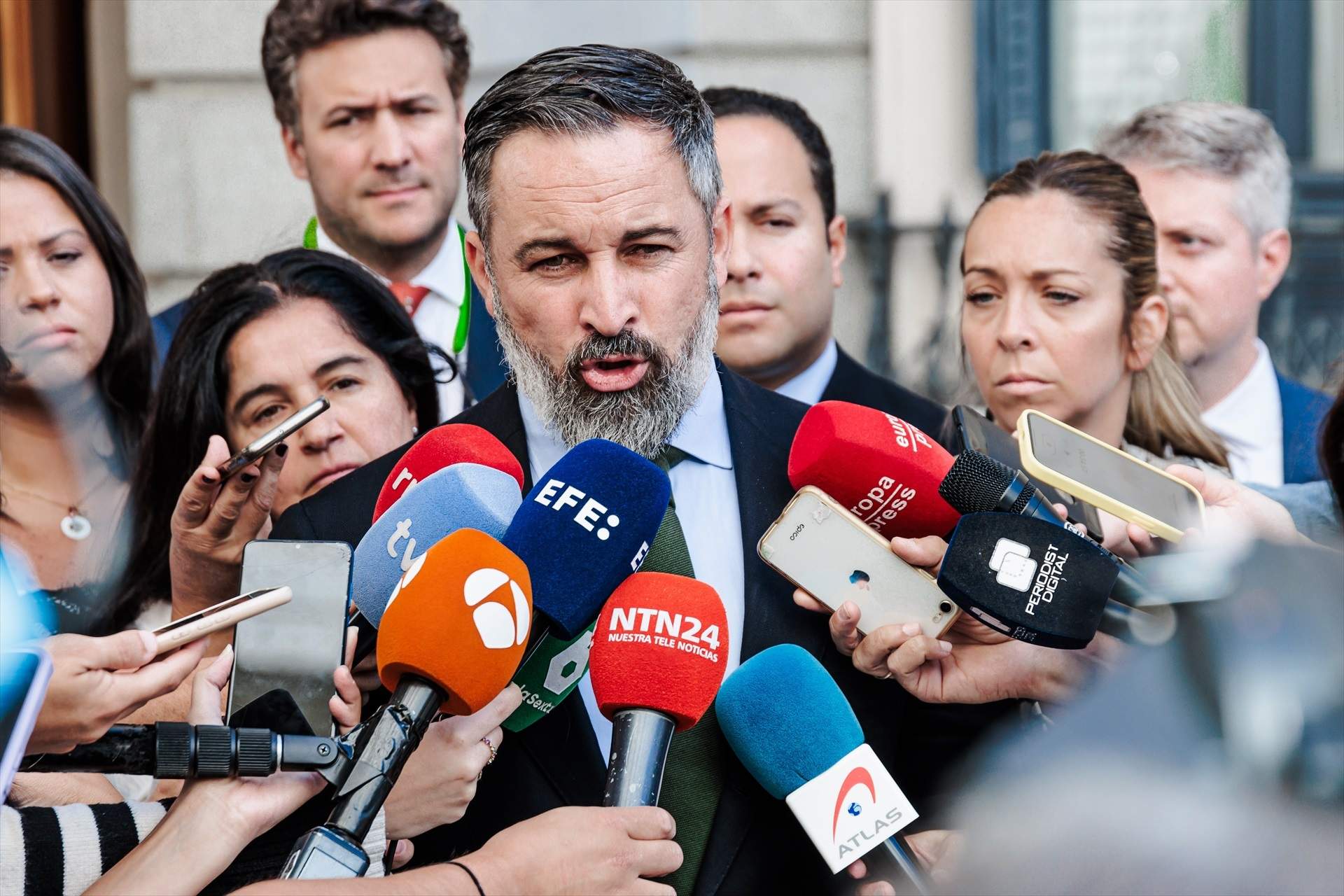 El PSOE denuncia Vox por financiación irregular