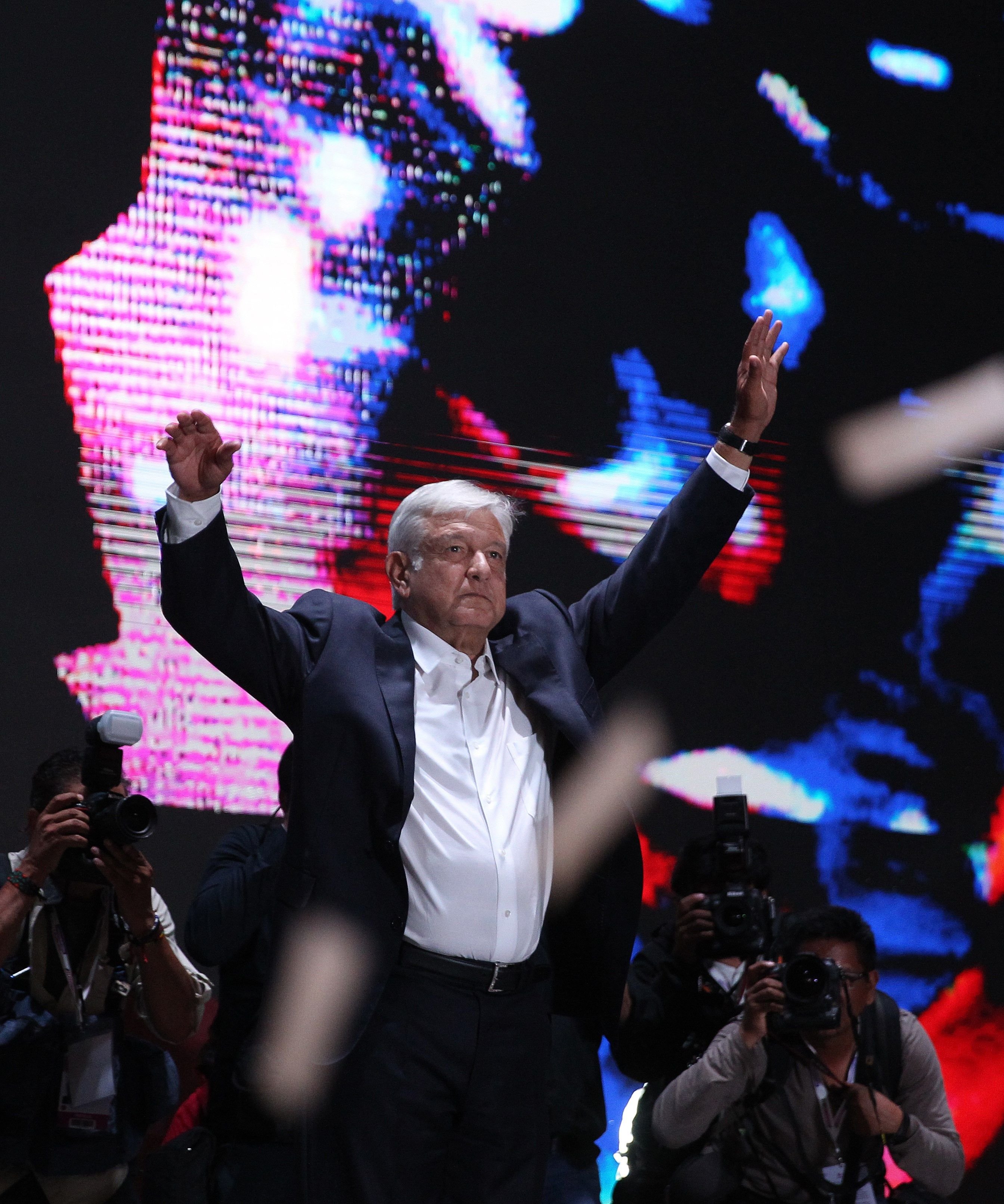 Mèxic gira a l'esquerra: Obrador guanya les eleccions