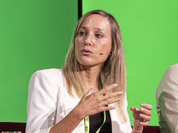 Rosa Martínez, Artificial Intelligence Manager en CaixaBank Tech Rosa Martínez, Artificial Intelligence Manager en CaixaBank Tech