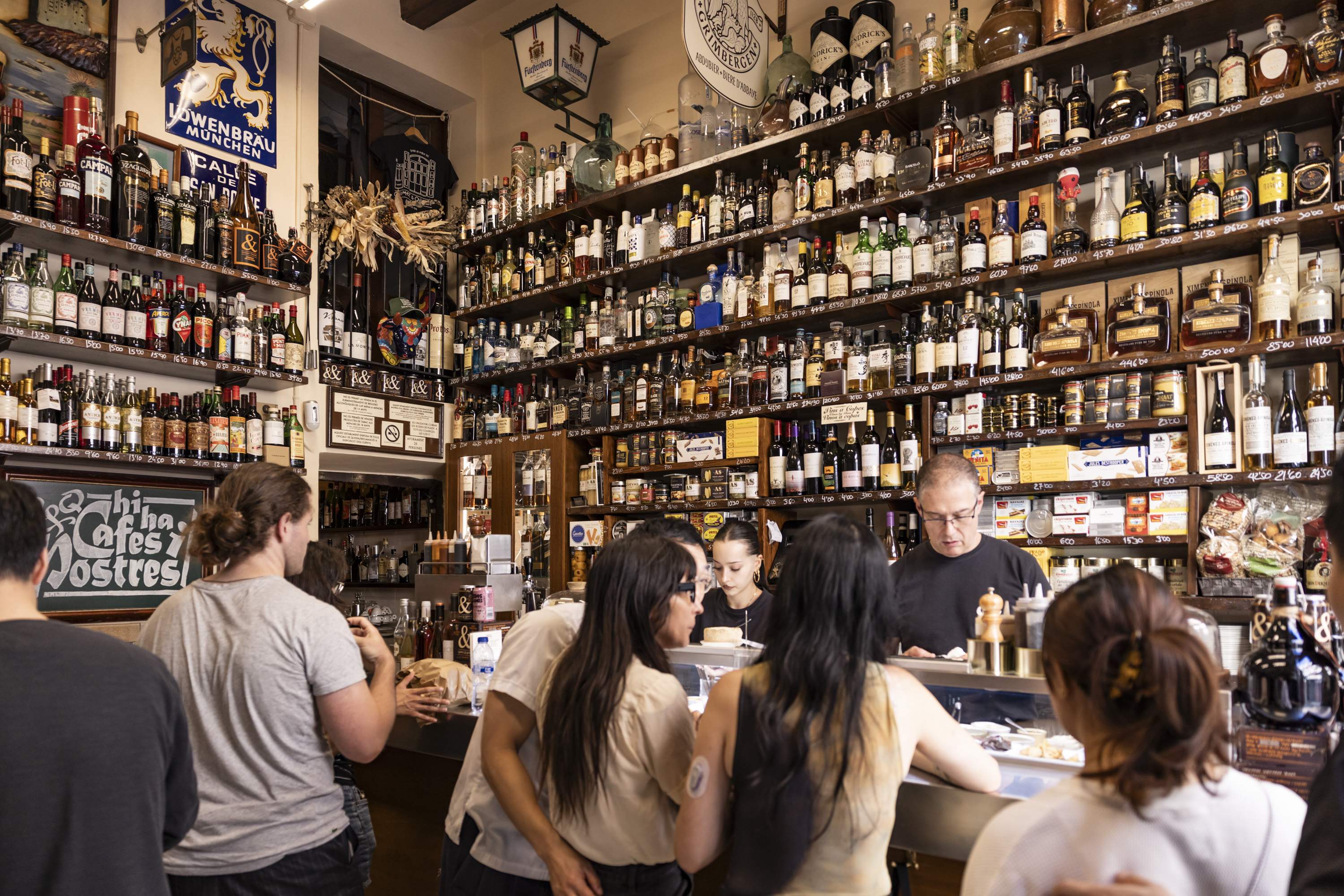 5 restaurantes del Poble-sec que no te puedes perder esta temporada: auténtica cocina casera