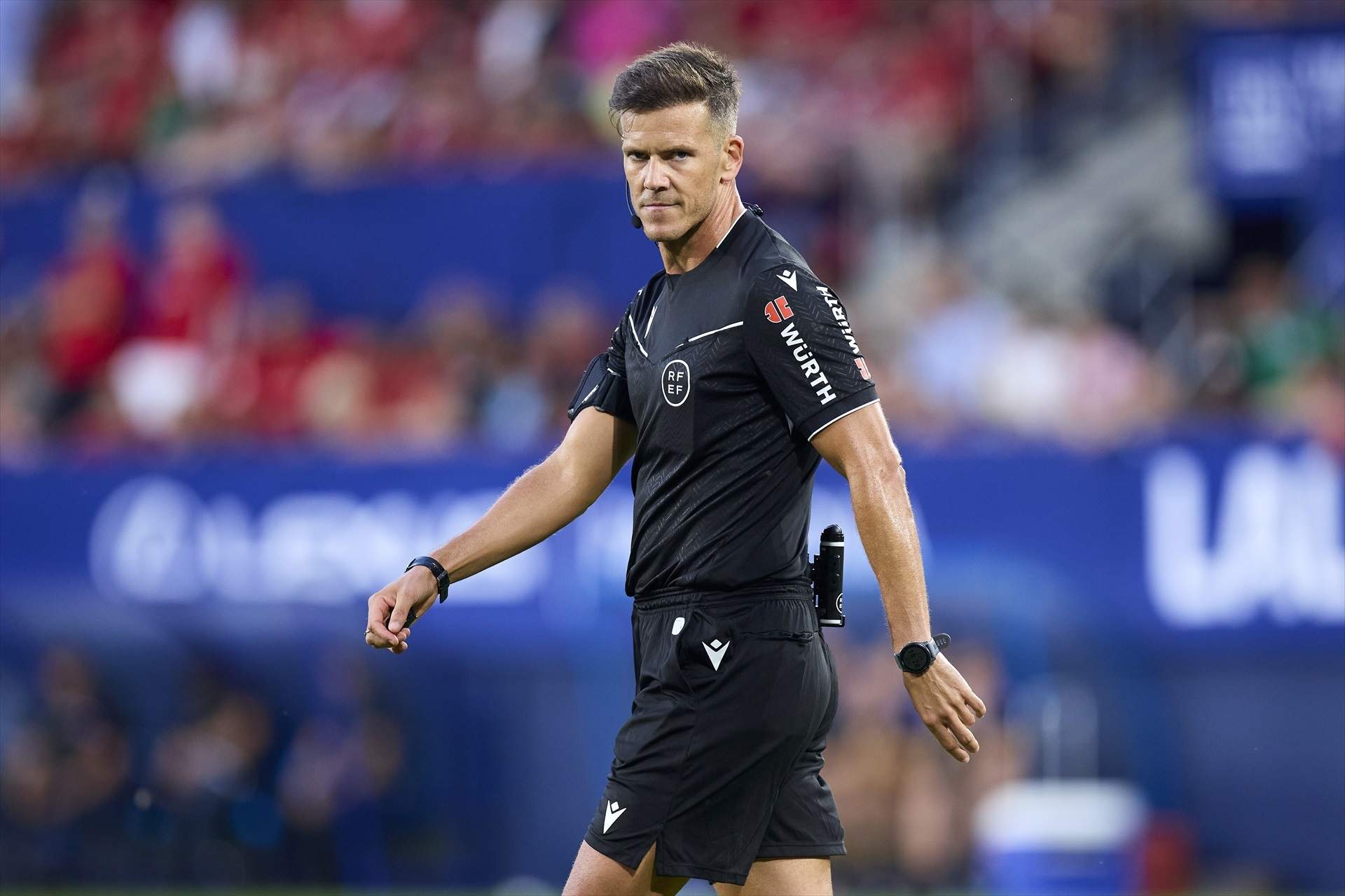 Atac catalanòfob d'un àrbitre en actiu a Estrada Fernández: "S'ha hagut de prostrar davant l'himne nacional"