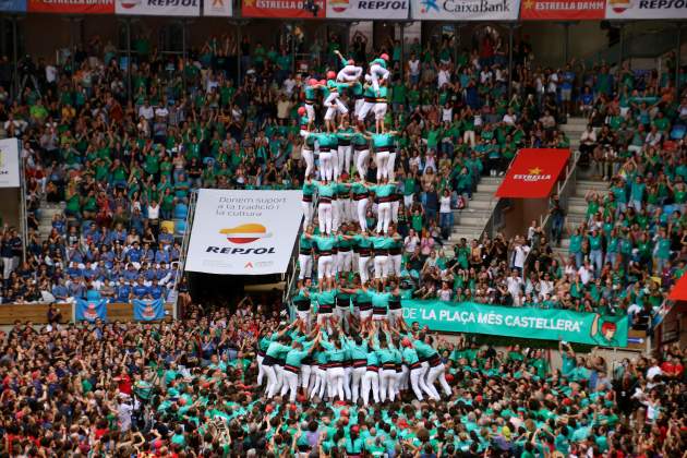 9 de 9 castellers de vilafranca concurs castells tarragona acn 1 9 de 9 castellers de vilafranca concurs castells tarragona acn 1